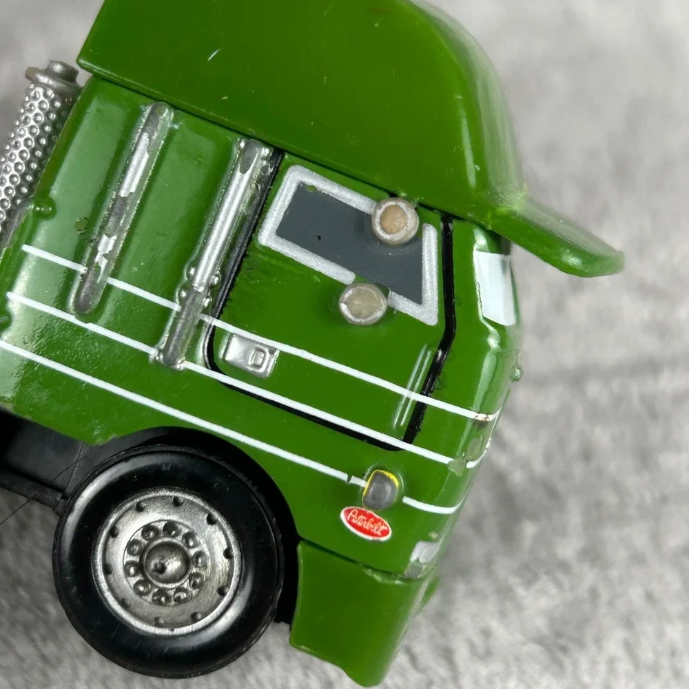 Disney Pixar Cars Hauler Green Semi Truck Cab Kenworth Peterbilt